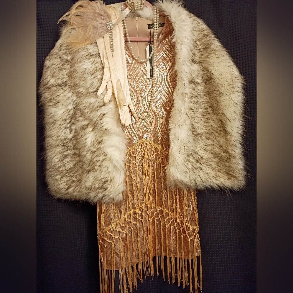 1920s Theme Complete Faux Fur Shaw with Gold Fringe Dress, Accessories NWT! XS